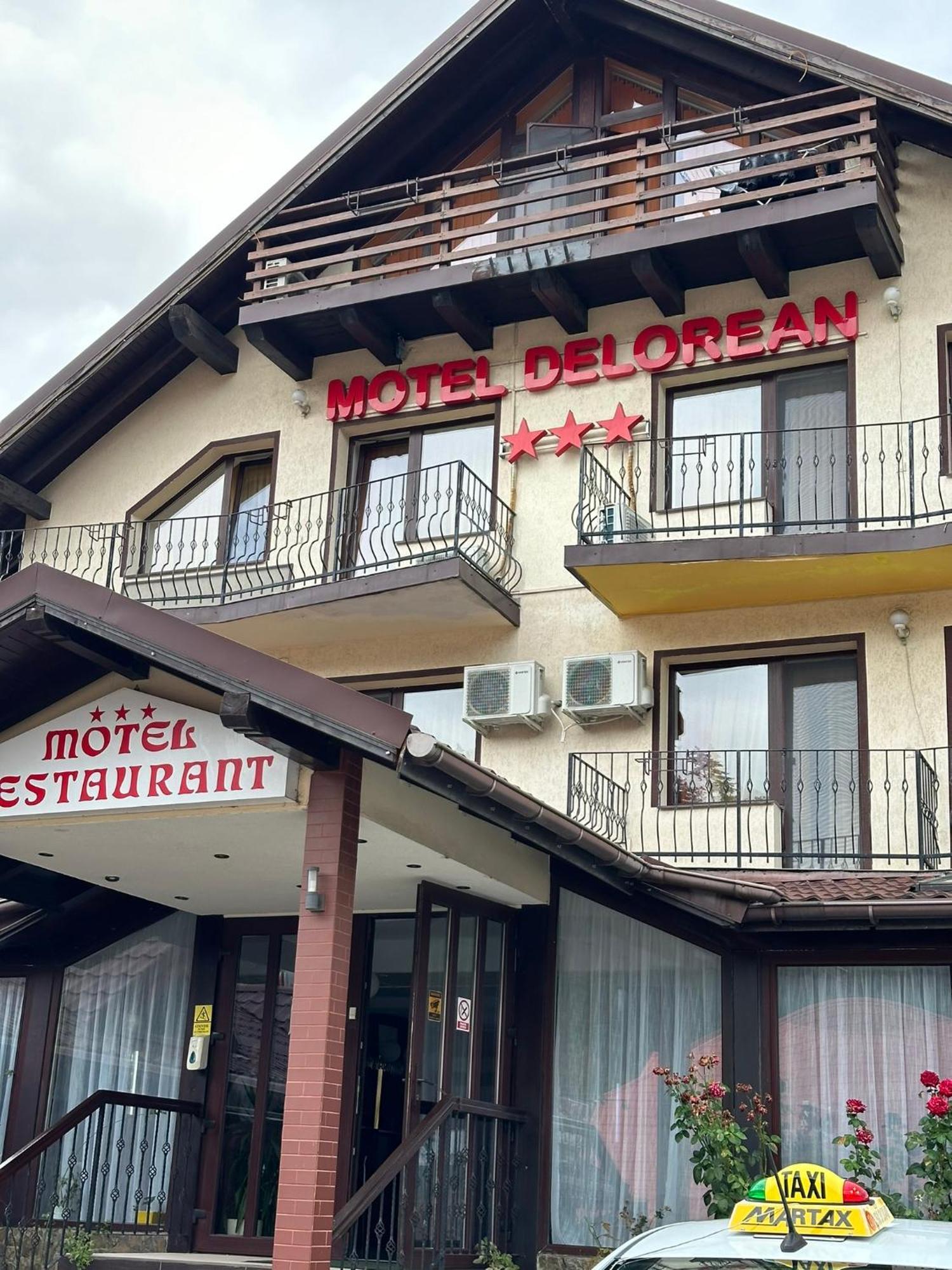 Restaurant Motel Dolorean Сэчеле Экстерьер фото
