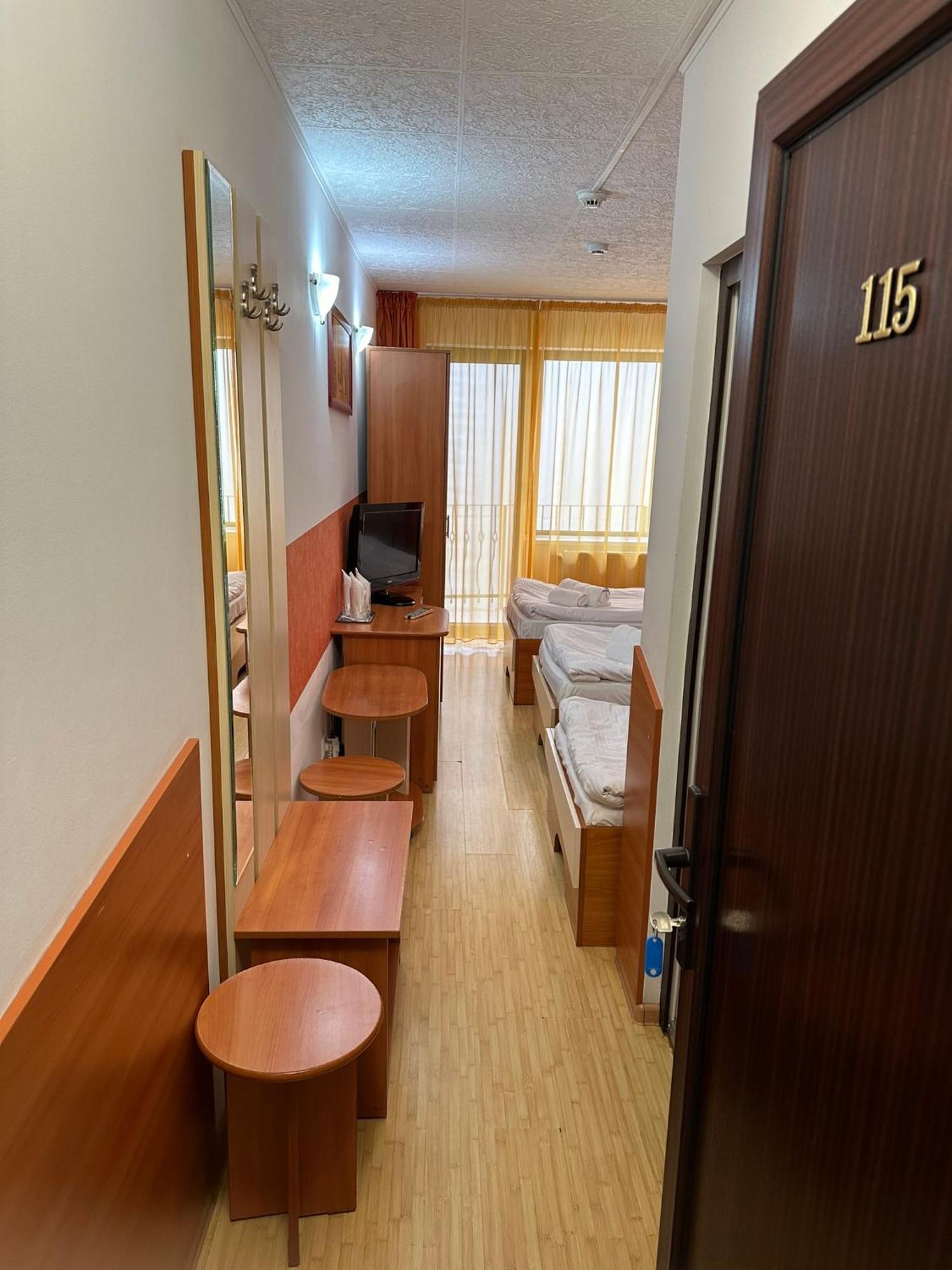 Restaurant Motel Dolorean Сэчеле Экстерьер фото